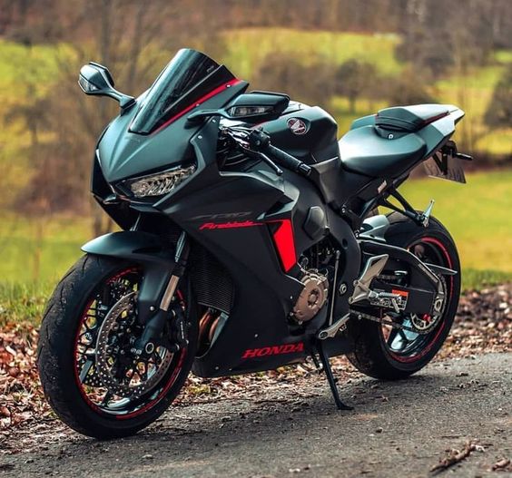 Фото Honda CBR 650 R