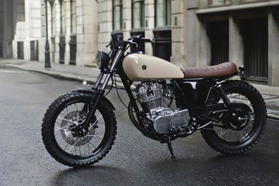 Yamaha SR400