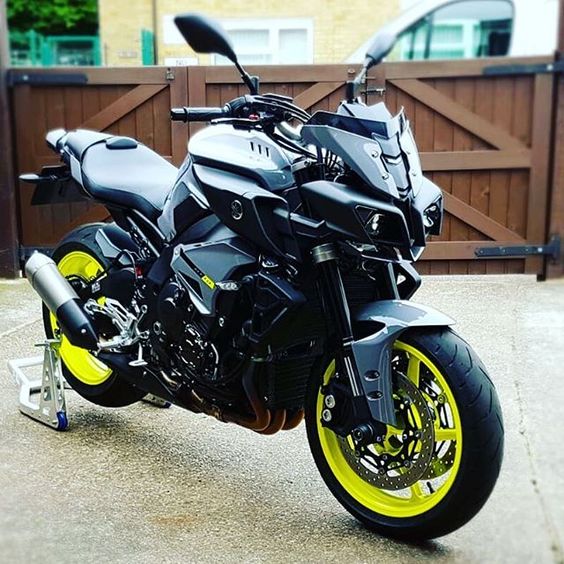 Фото Yamaha MT-10